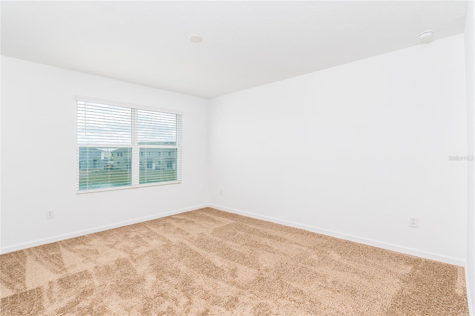 SPRING ISLE PALMS - Residential