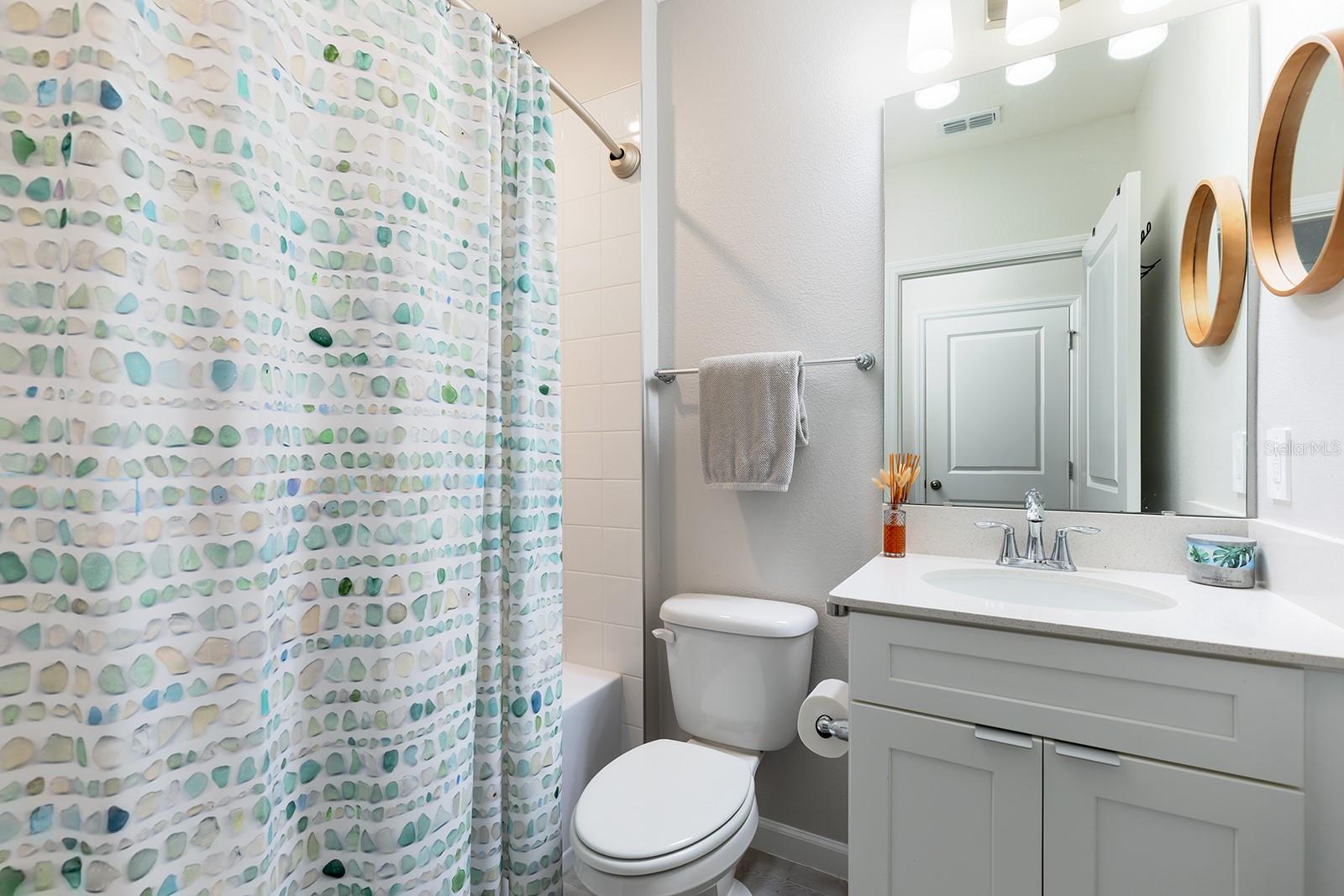 TOWNS AT LAKE MONROE COMMONS - Residential