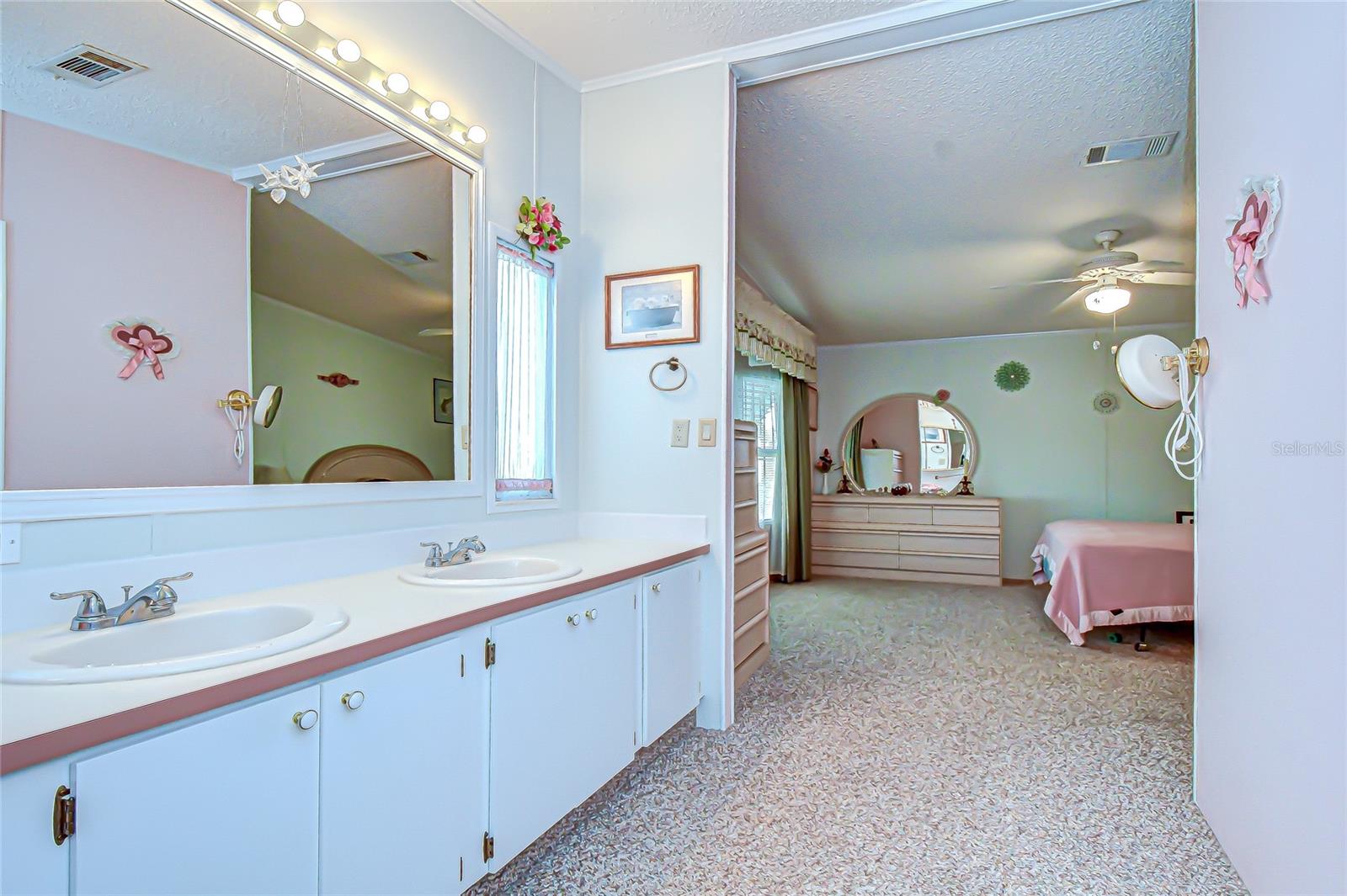 TIMBER LAKE ESTATES - Residential