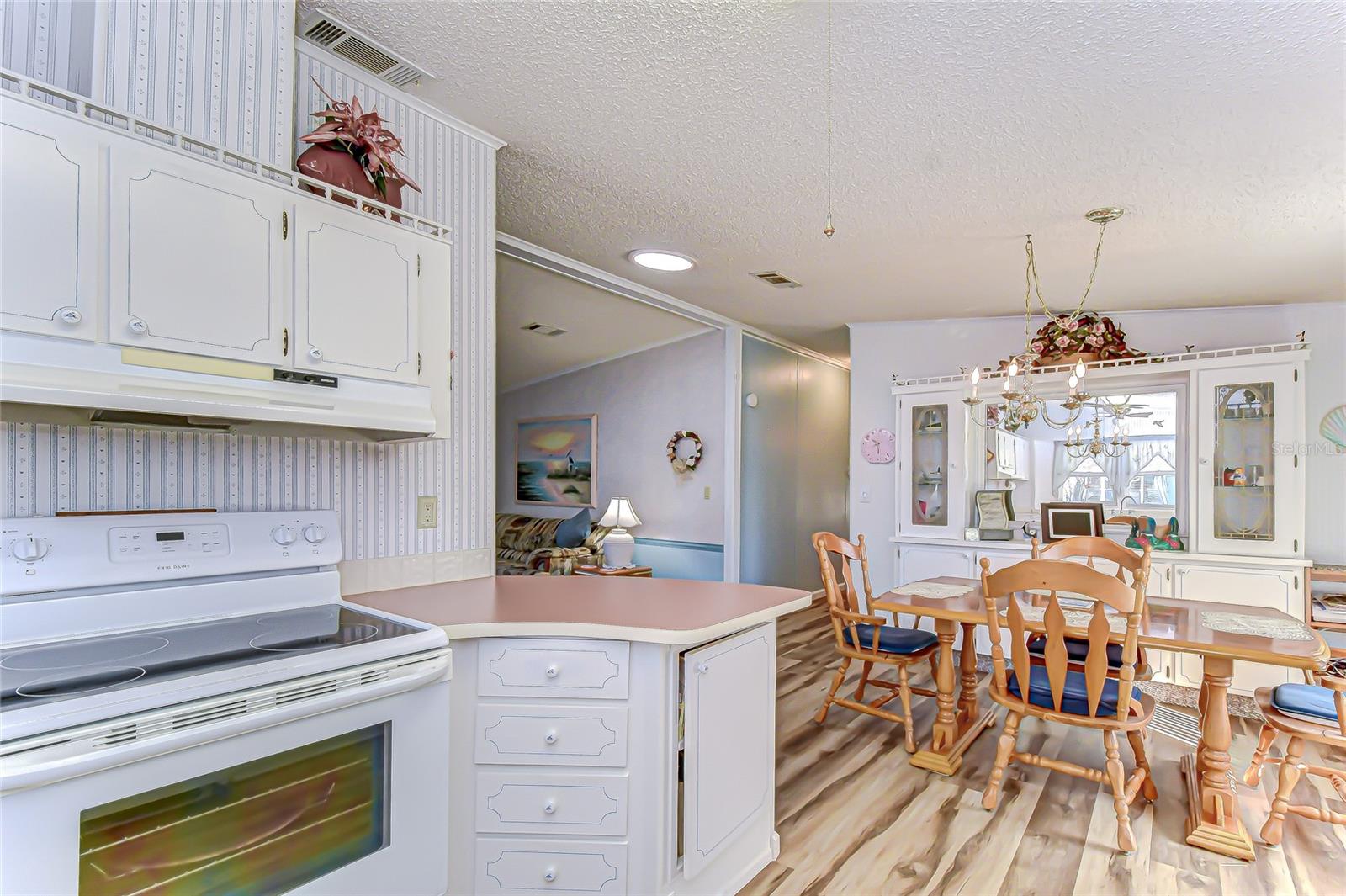 TIMBER LAKE ESTATES - Residential