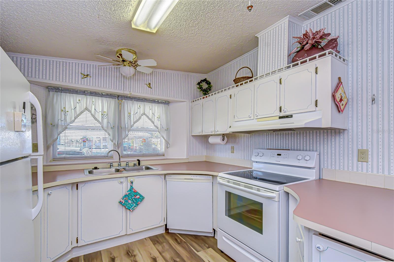 TIMBER LAKE ESTATES - Residential