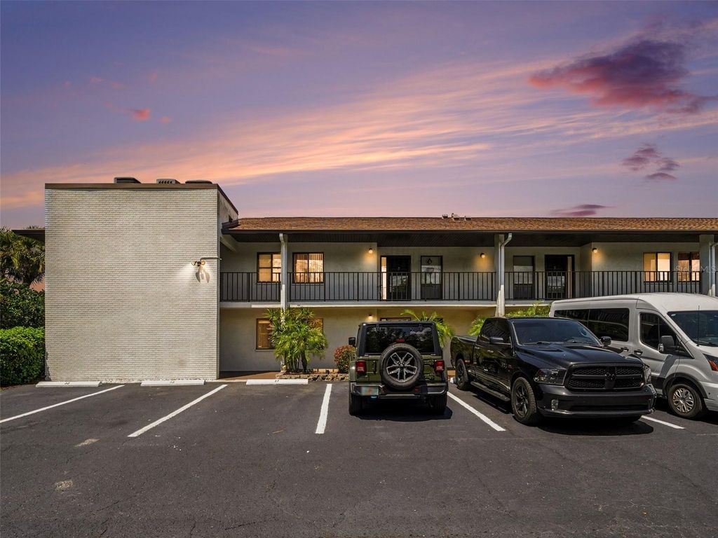 Photo of 7205 Curtiss Avenue 1a Avenue #1A, Sarasota, FL 34231 (MLS # A4690836)