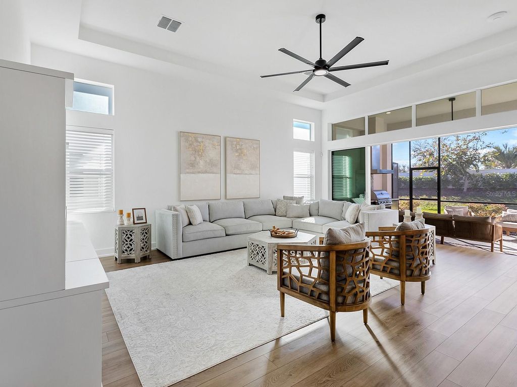 Photo of 8175 Redonda Loop, Bradenton, FL 34202 (MLS # A4680152)