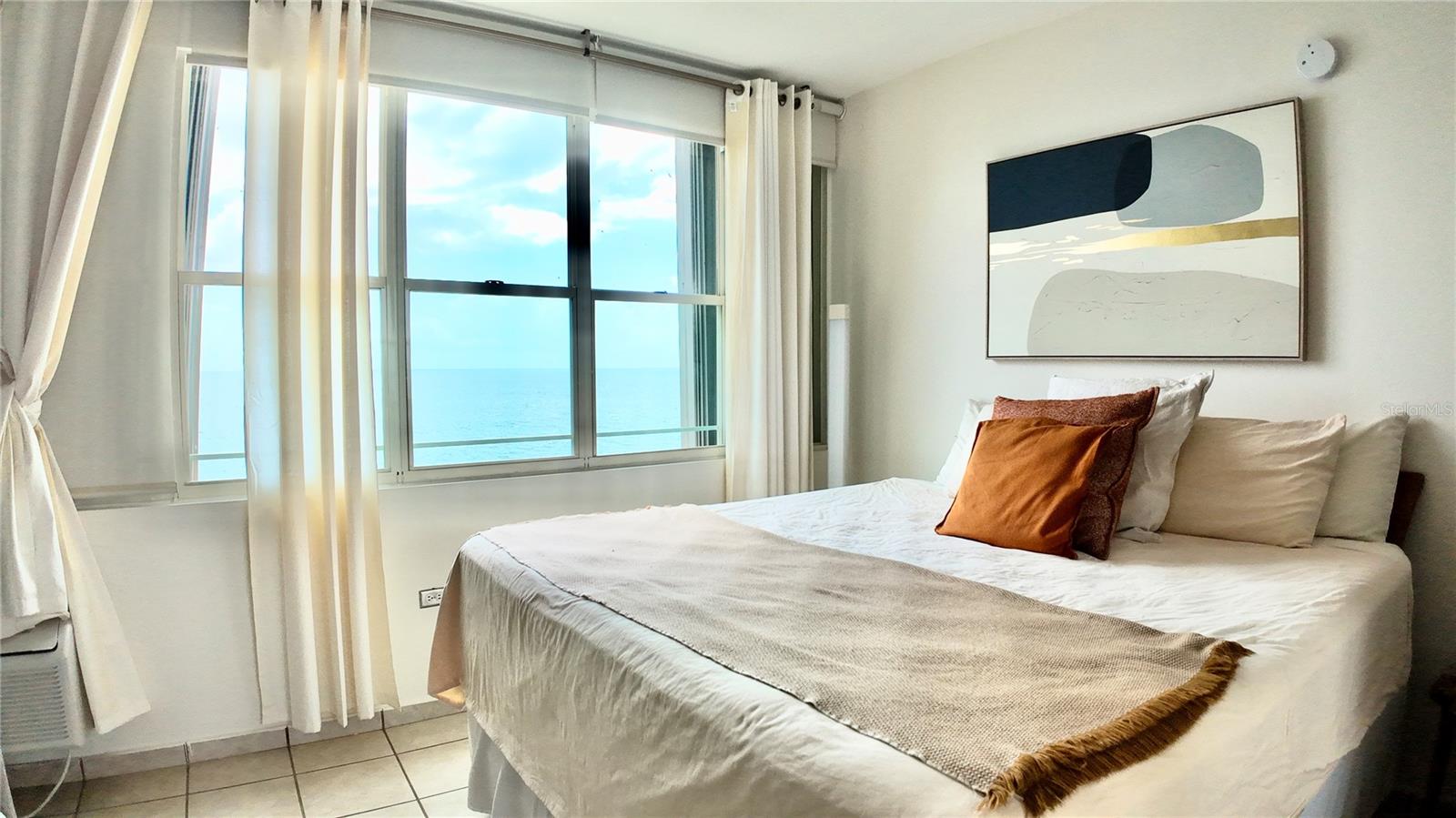 PELICAN REEF - Residential