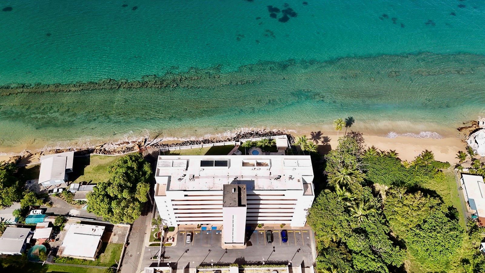 PELICAN REEF - Residential