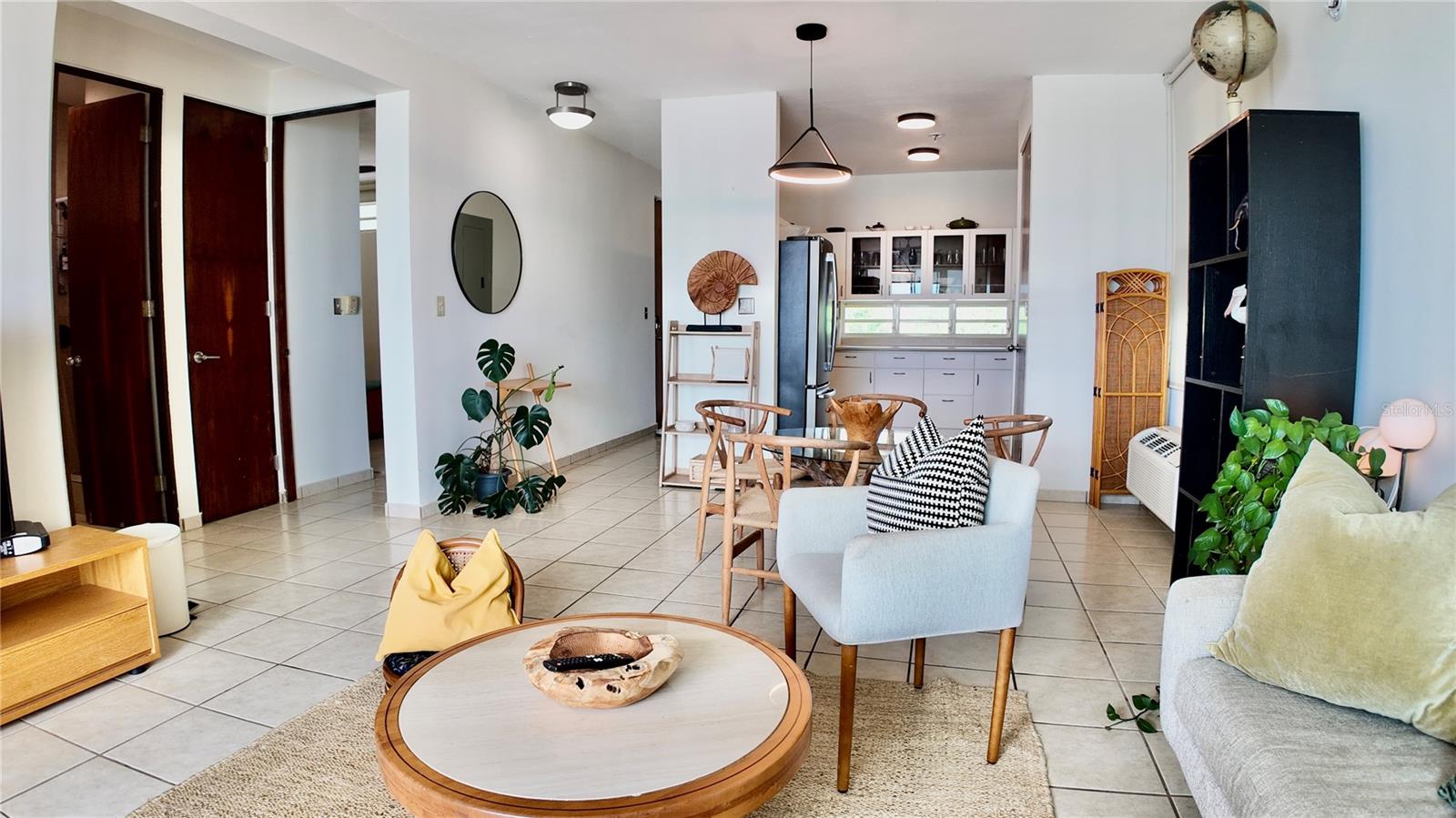 PELICAN REEF - Residential