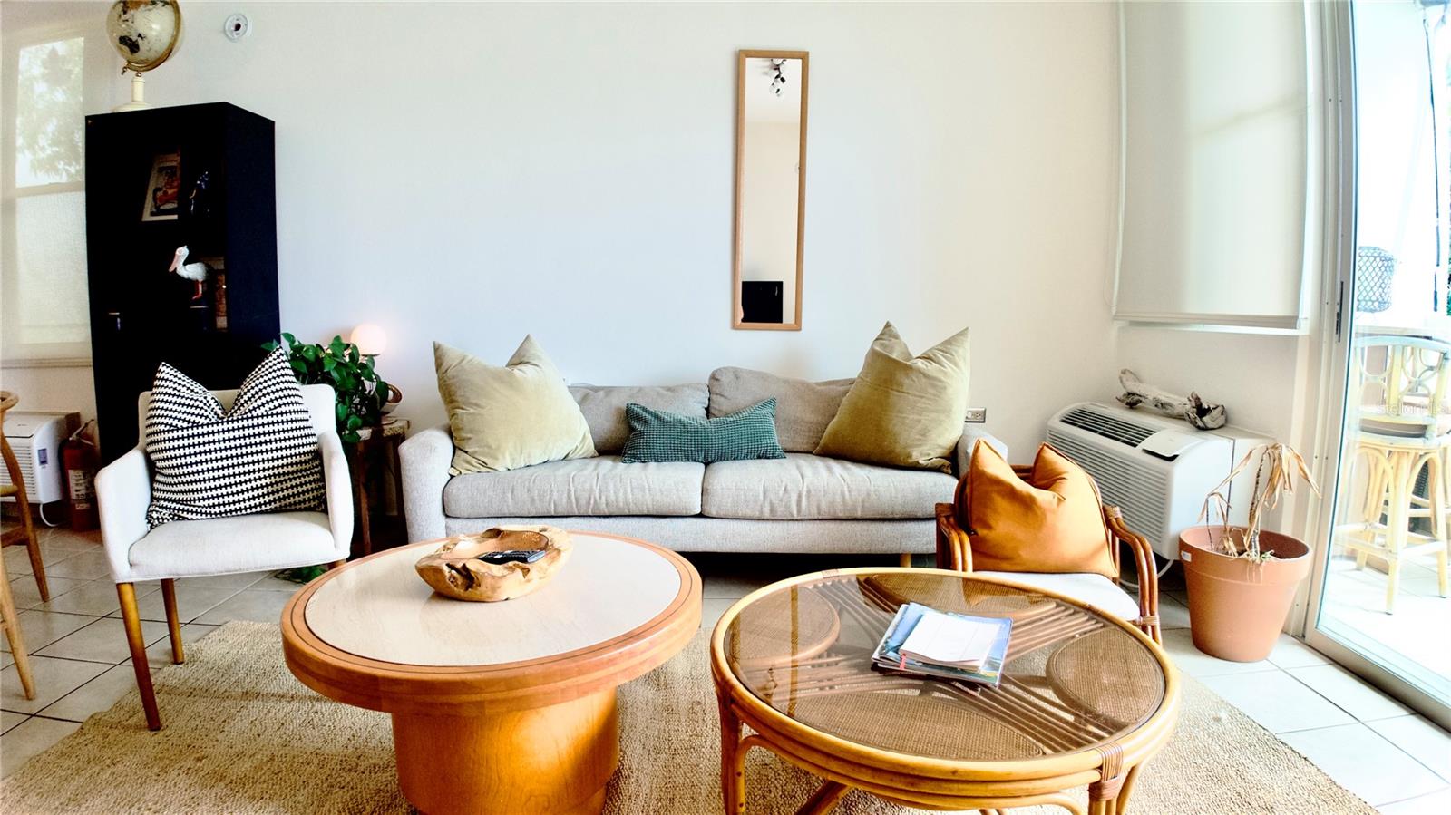 PELICAN REEF - Residential