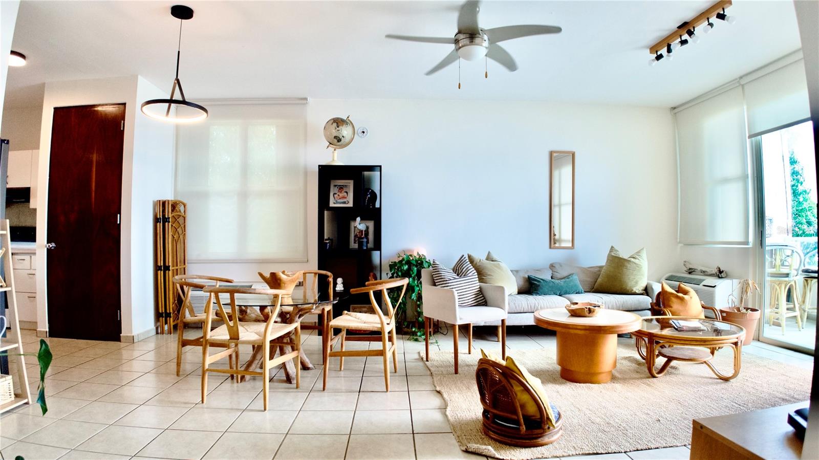 PELICAN REEF - Residential