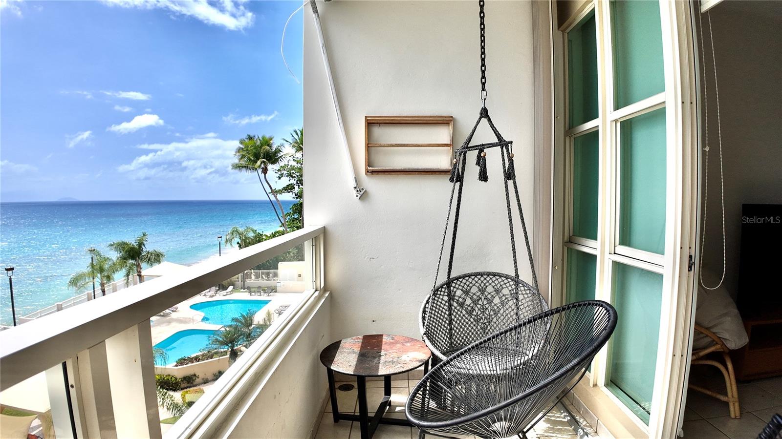 PELICAN REEF - Residential