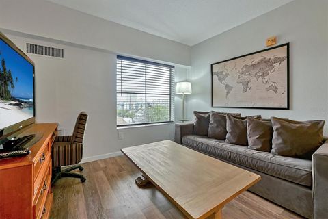 Condominium in ORLANDO FL 7601 CANADA AVENUE 5.jpg