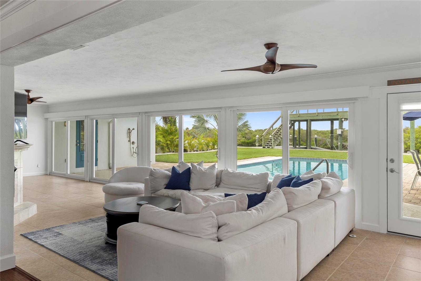 232 QUAY ASSISI