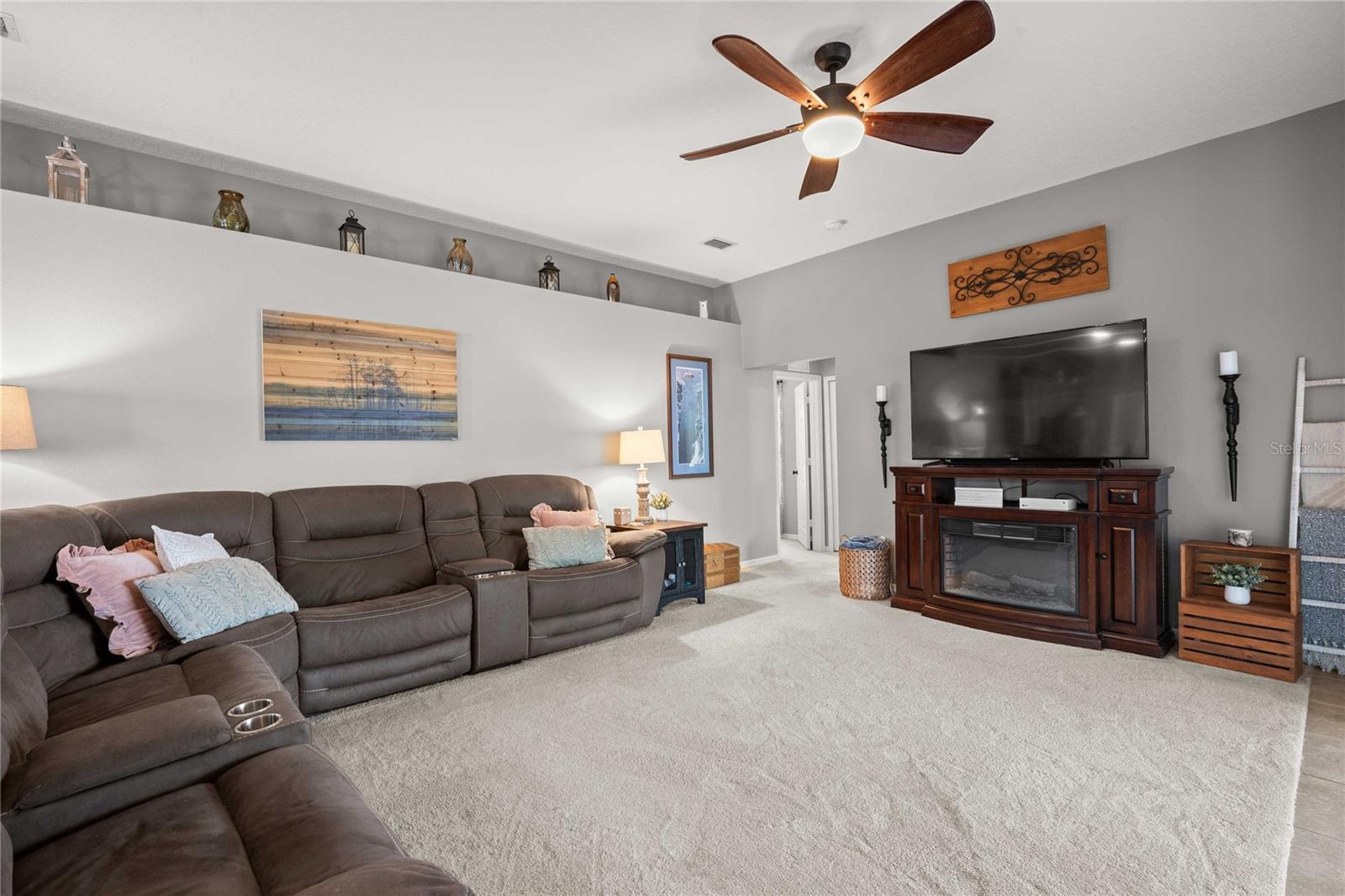 AVONDALE GROVES - Residential