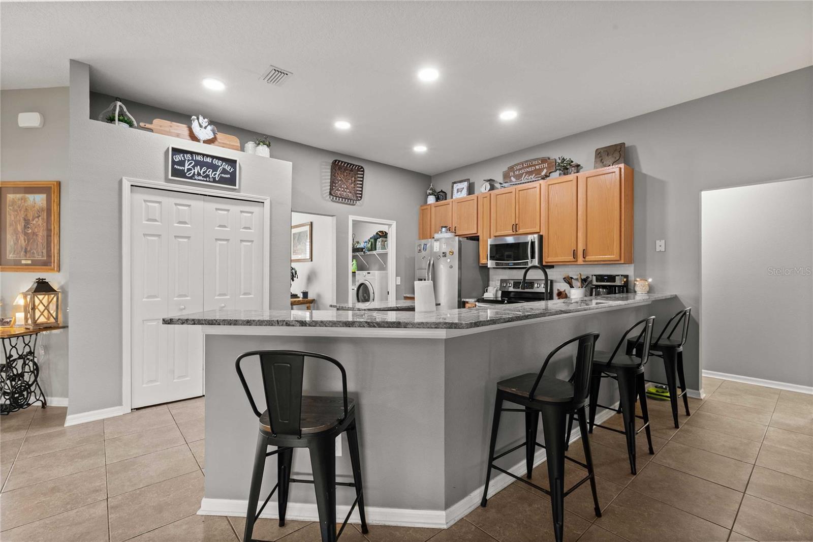 AVONDALE GROVES - Residential