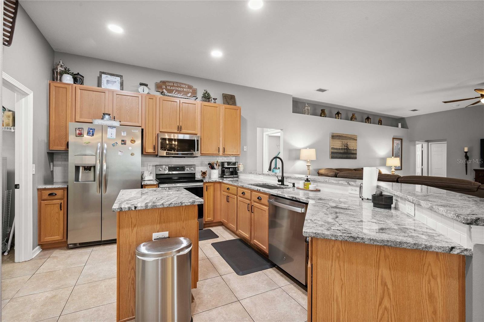 AVONDALE GROVES - Residential