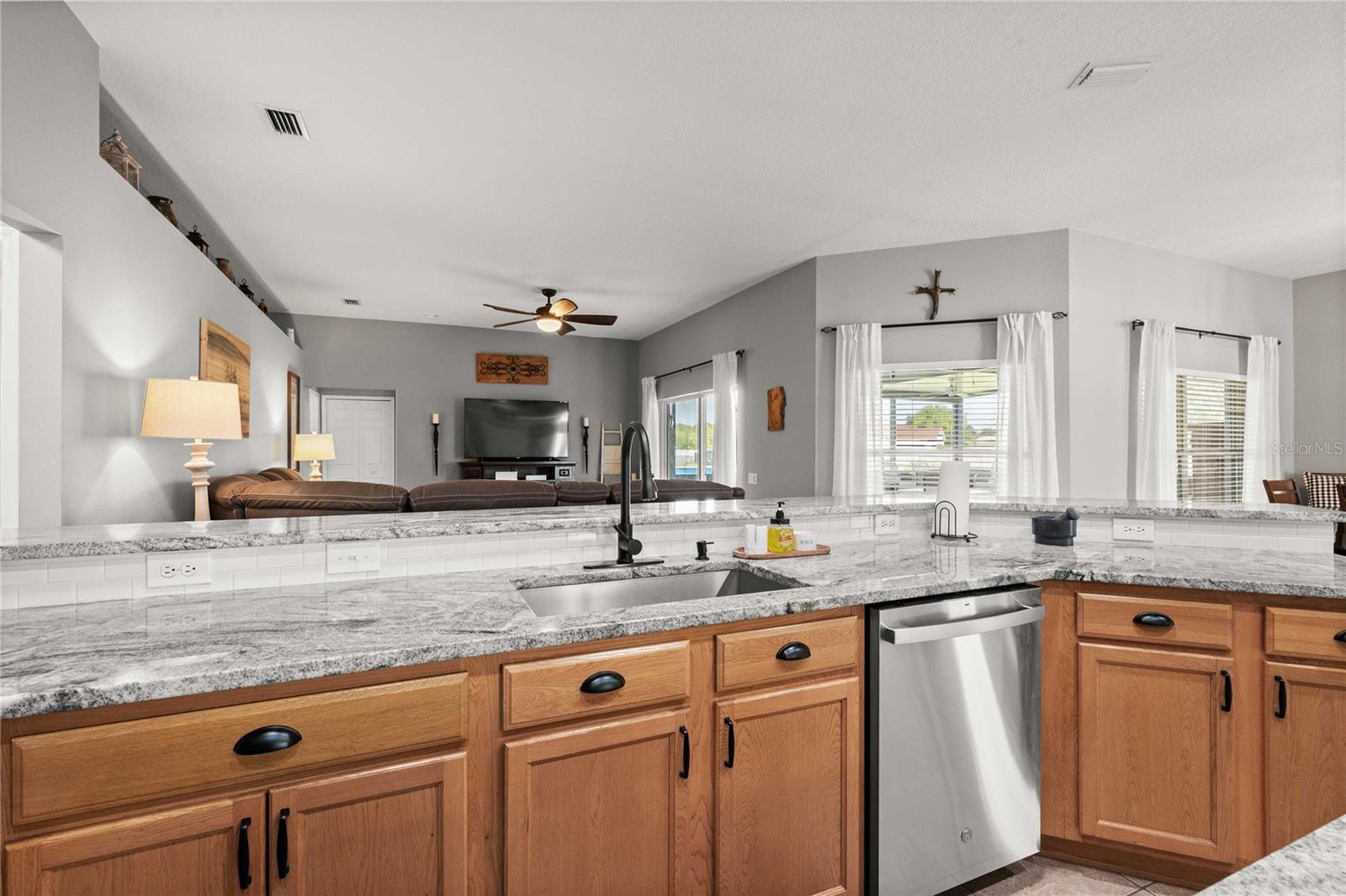 AVONDALE GROVES - Residential