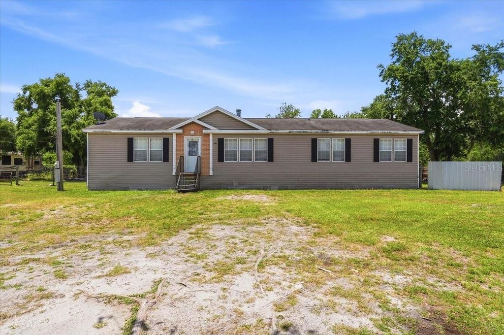 Photo of 10724 Pathfinder Trail, Lakeland, FL 33809 (MLS # L4961638)