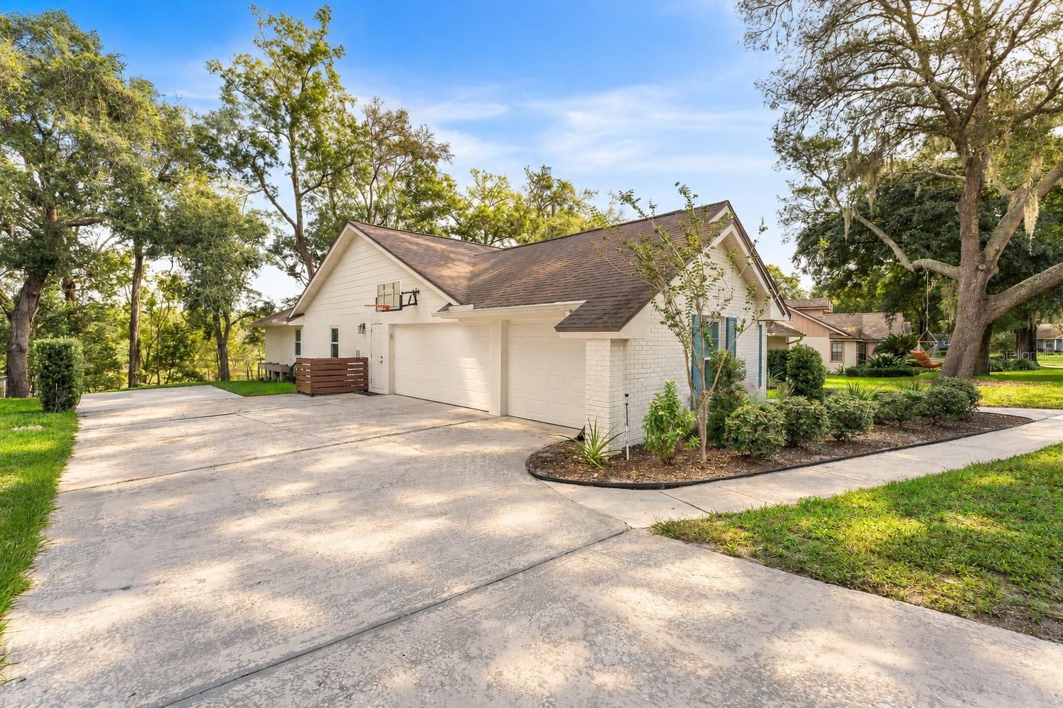 2001 HIDDEN PINE LANE