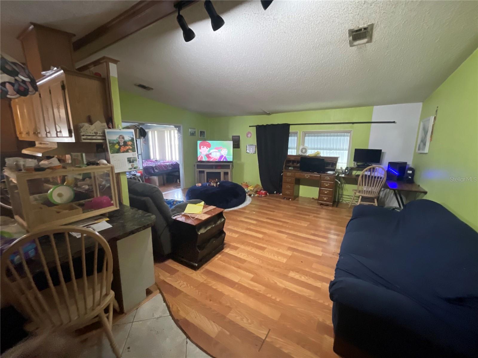 SHADOW BROOK MOBILE HOME UNIT 3A - Residential