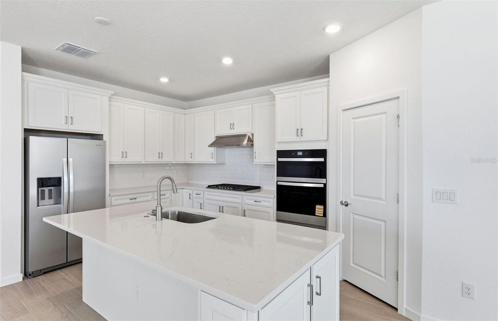 Photo of 37290 Clinch Circle, Zephyrhills, FL 33540 (MLS # TB8457703)