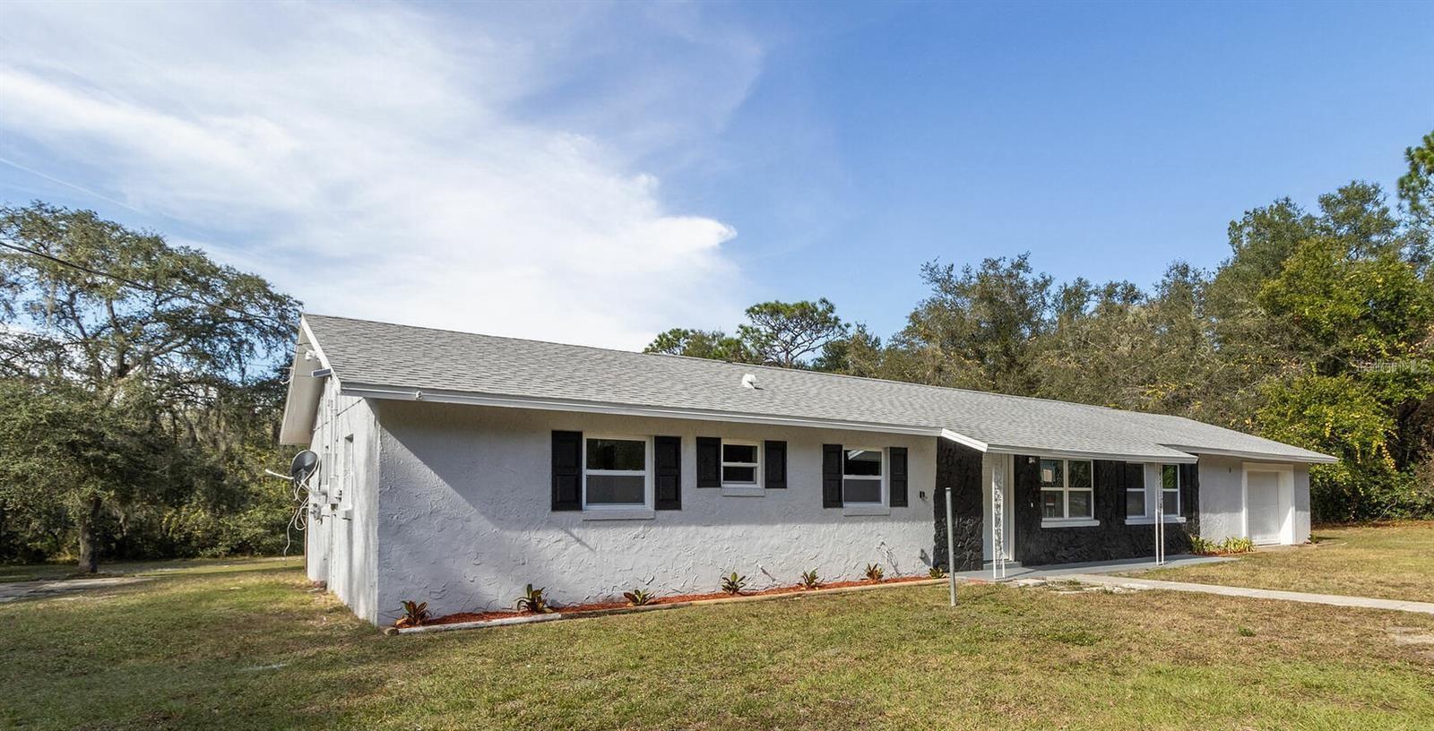 RIVER LAKES MANOR UNIT 01 - Residential