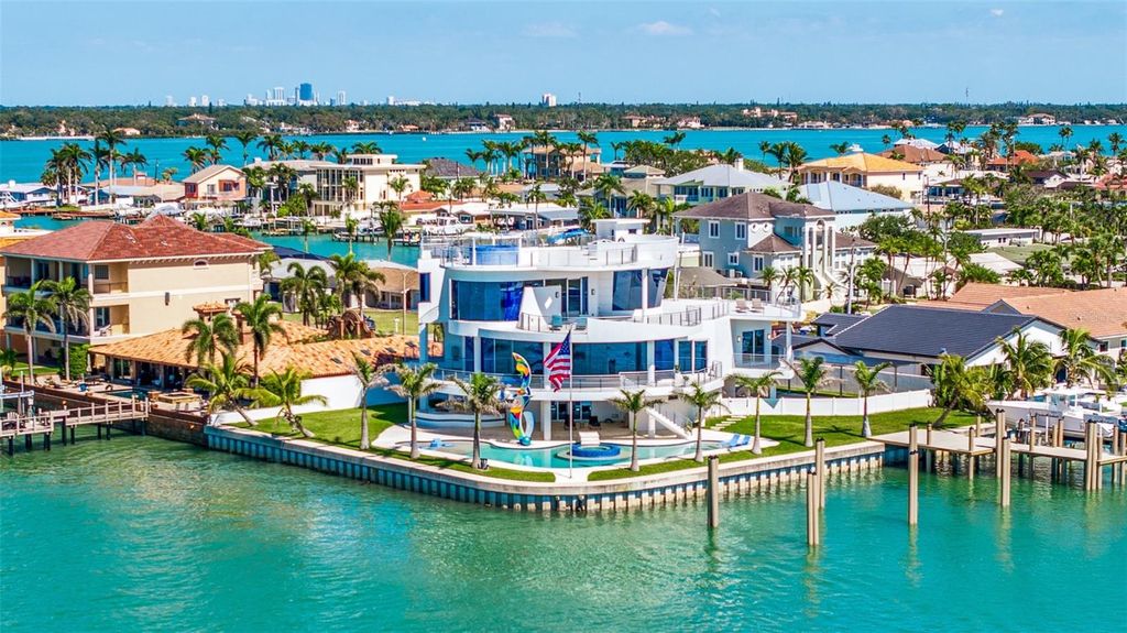 Photo of 12650 7th Street E, Treasure Island, FL 33706 (MLS # TB8374653)