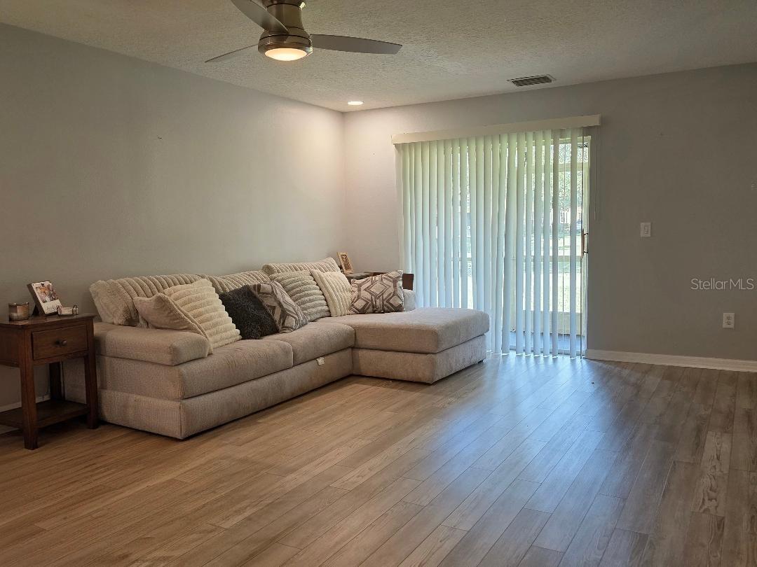 EILAND PARK TWNHMS - Residential