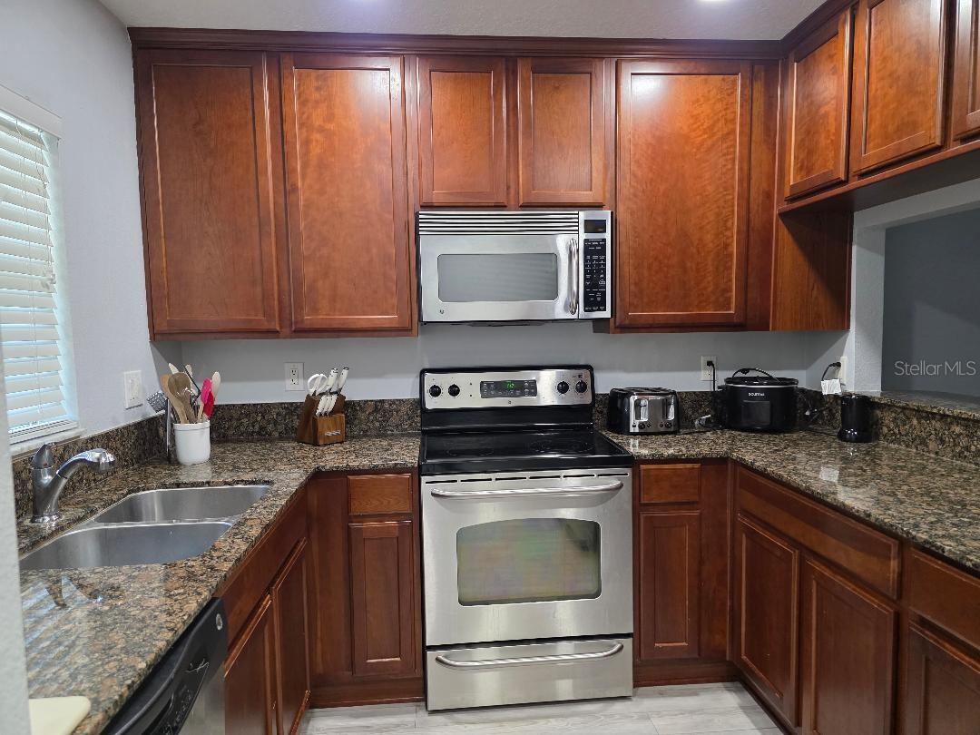 EILAND PARK TWNHMS - Residential
