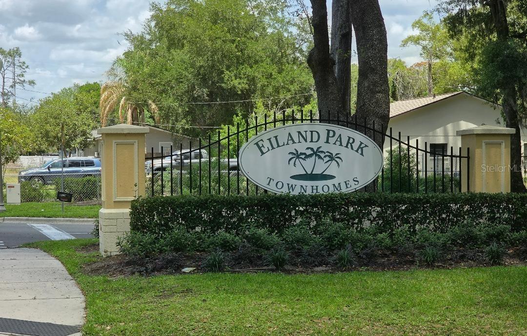 EILAND PARK TWNHMS - Residential