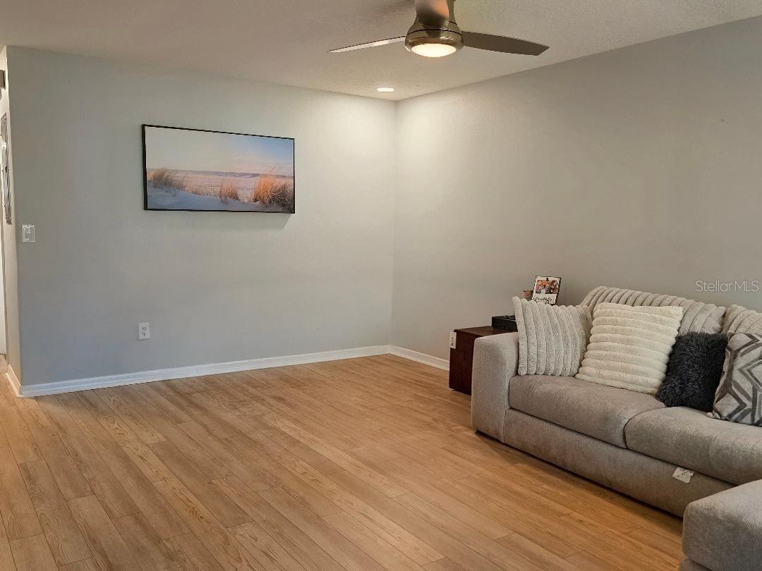 EILAND PARK TWNHMS - Residential