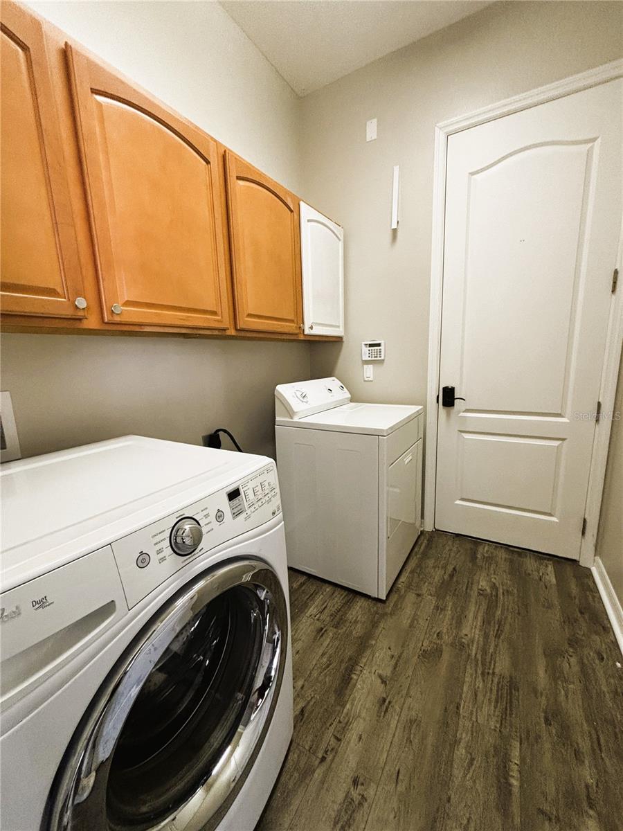 EAGLE CRK PH 01B - Residential Lease