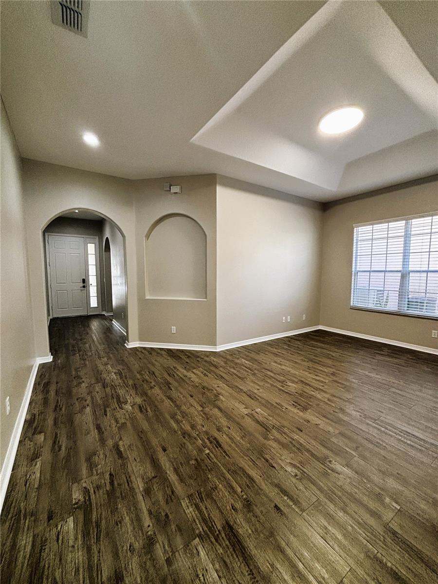 EAGLE CRK PH 01B - Residential Lease