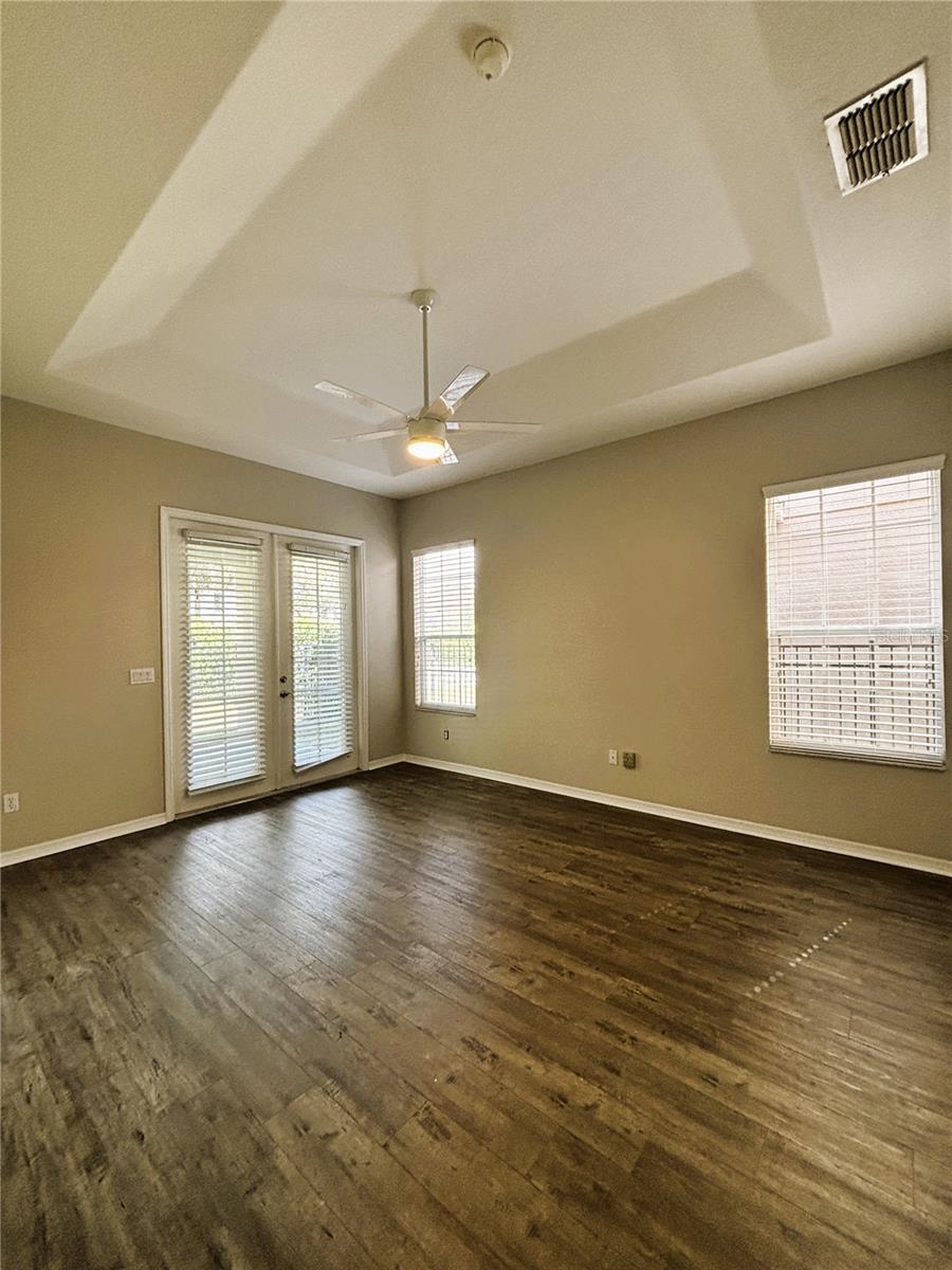 EAGLE CRK PH 01B - Residential Lease