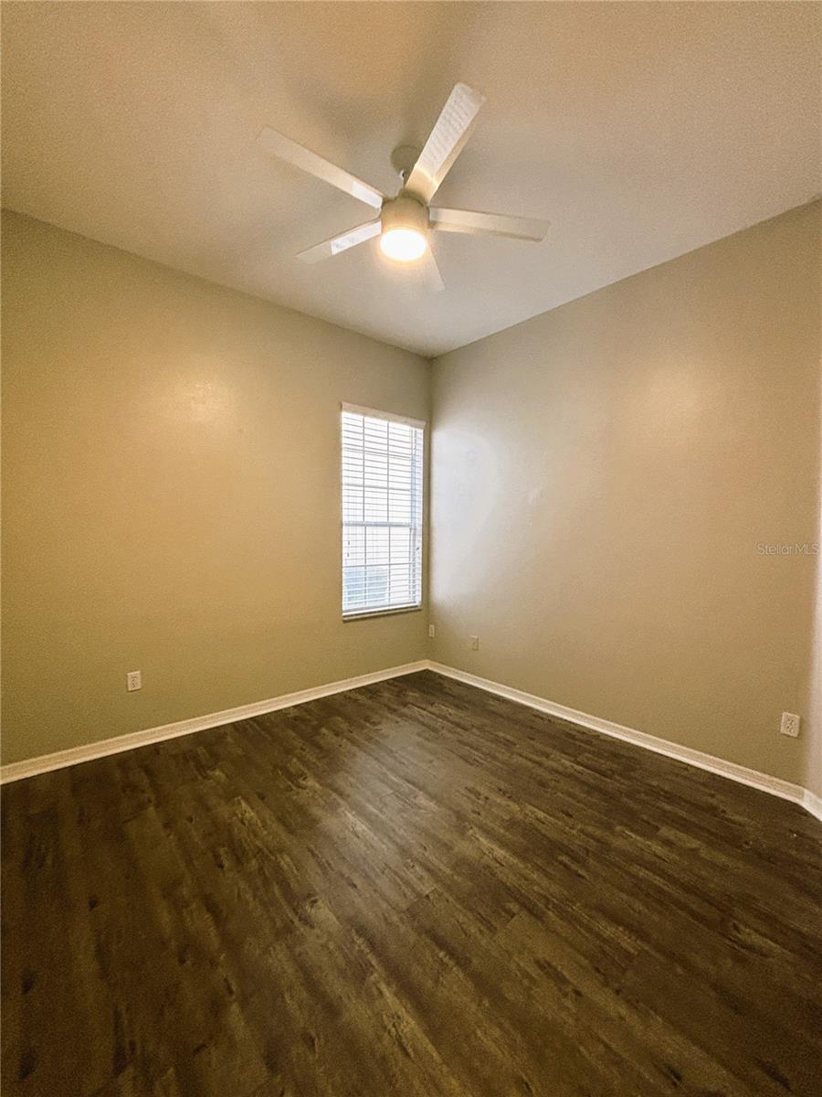 EAGLE CRK PH 01B - Residential Lease