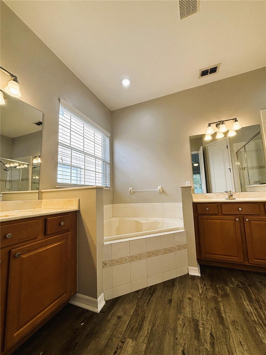 EAGLE CRK PH 01B - Residential Lease