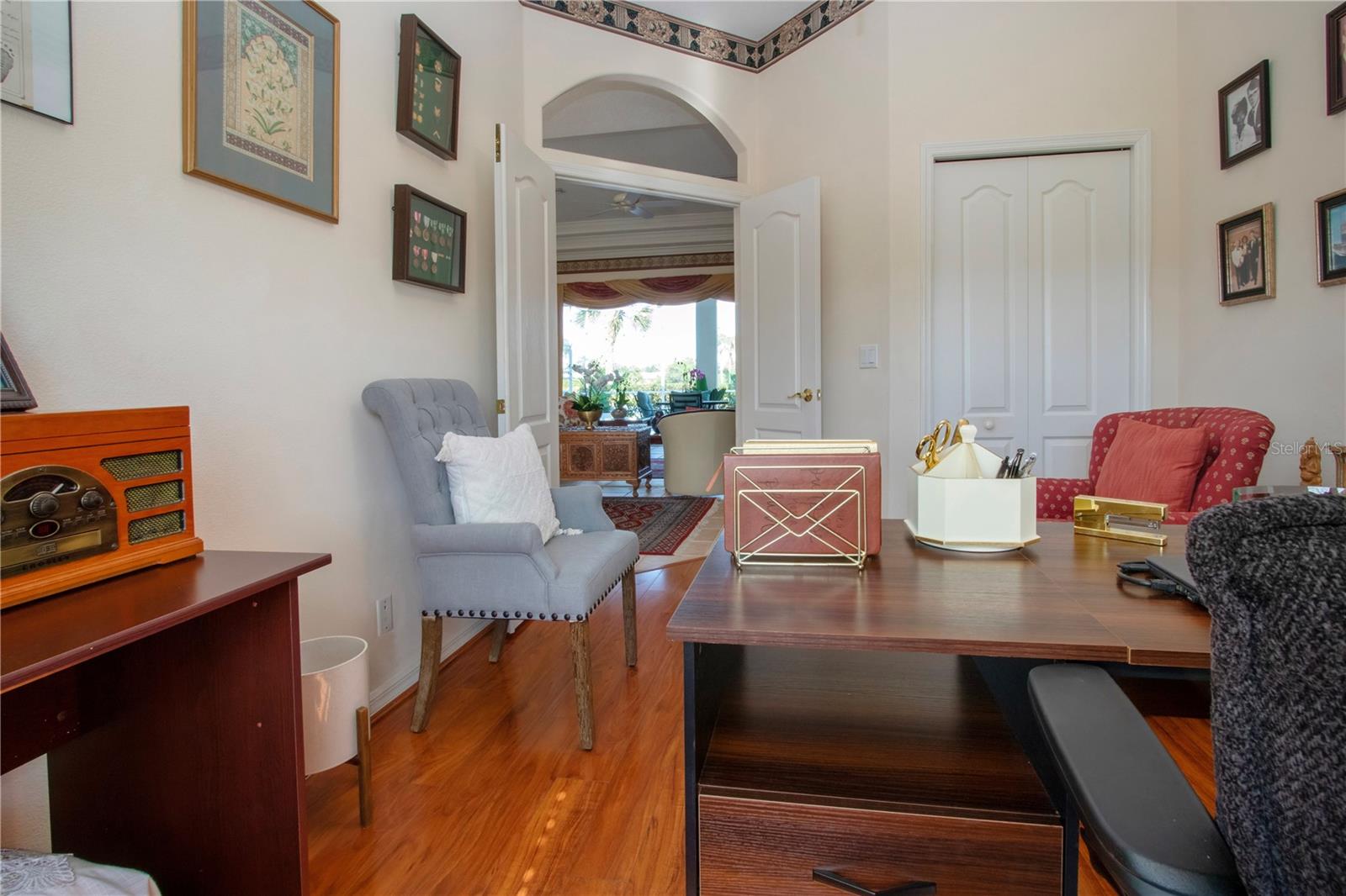 HERITAGE OAKS GOLF & COUNTRY CLUB - Residential