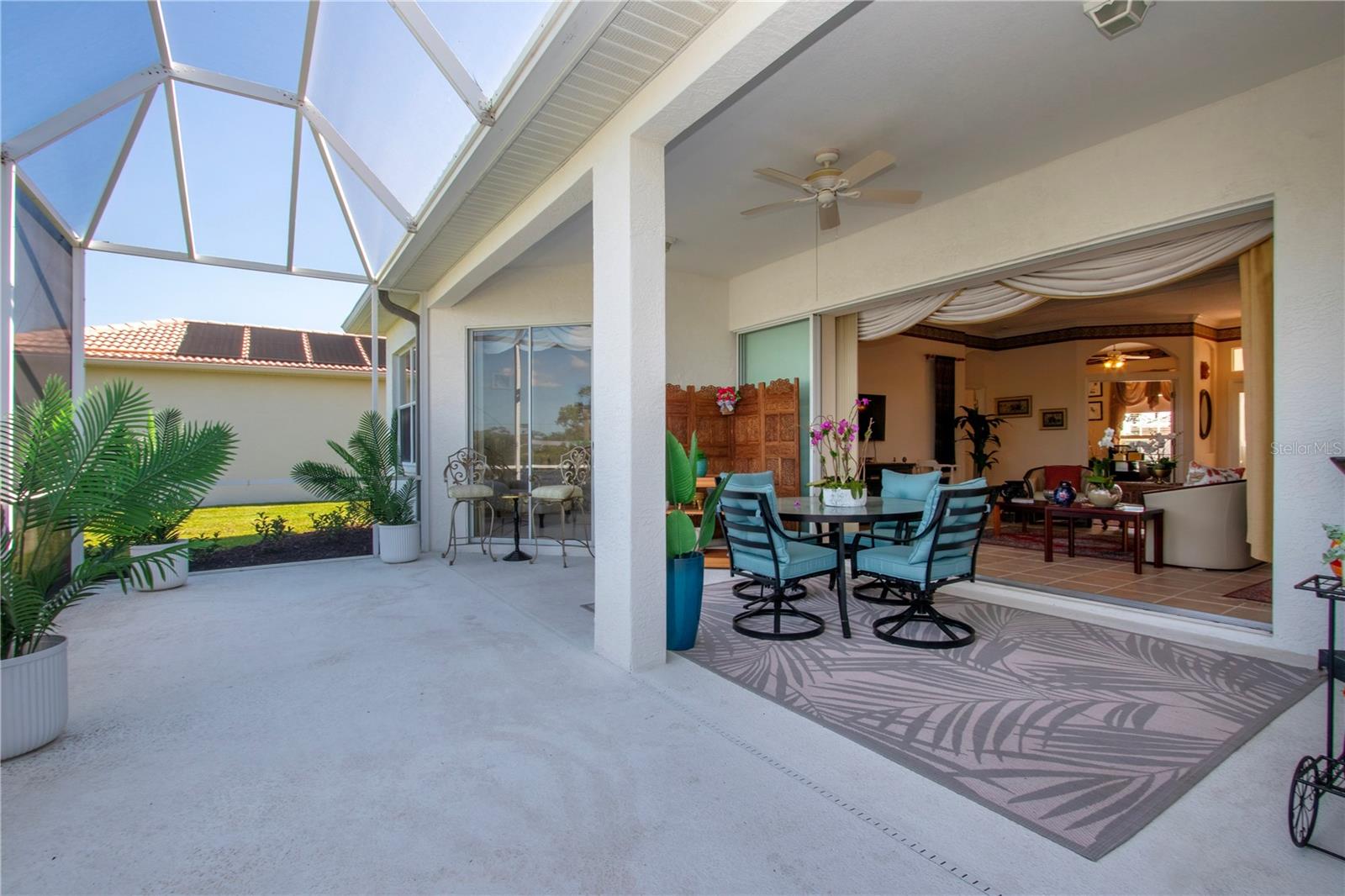 HERITAGE OAKS GOLF & COUNTRY CLUB - Residential