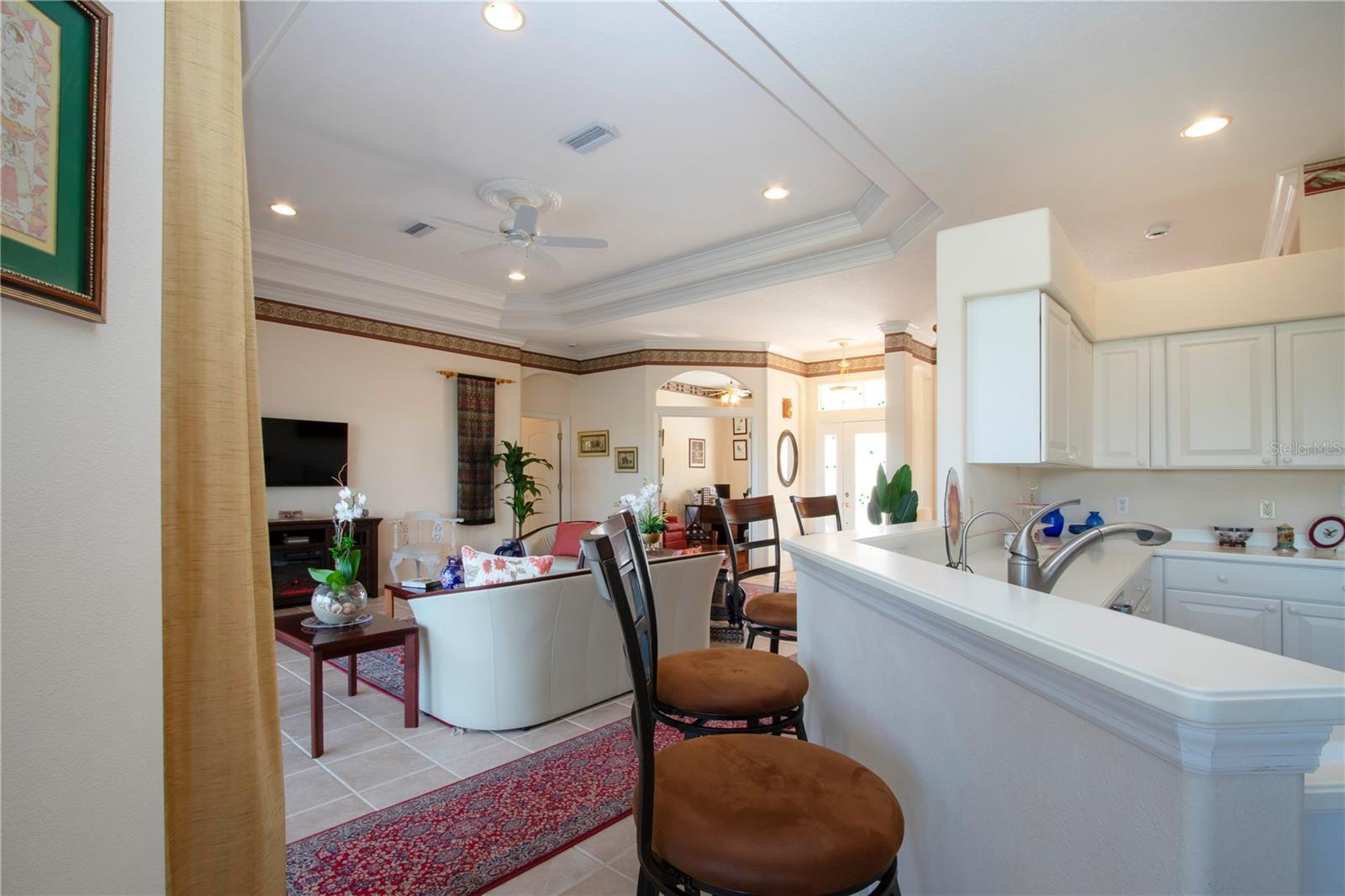 HERITAGE OAKS GOLF & COUNTRY CLUB - Residential