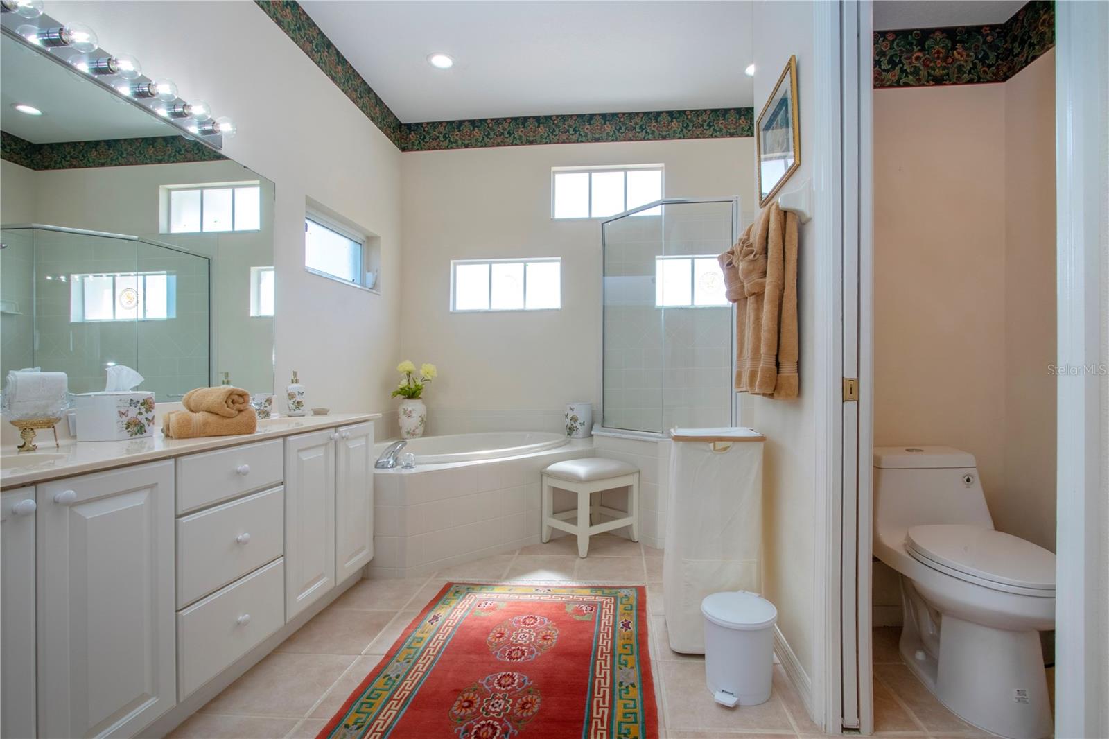 HERITAGE OAKS GOLF & COUNTRY CLUB - Residential