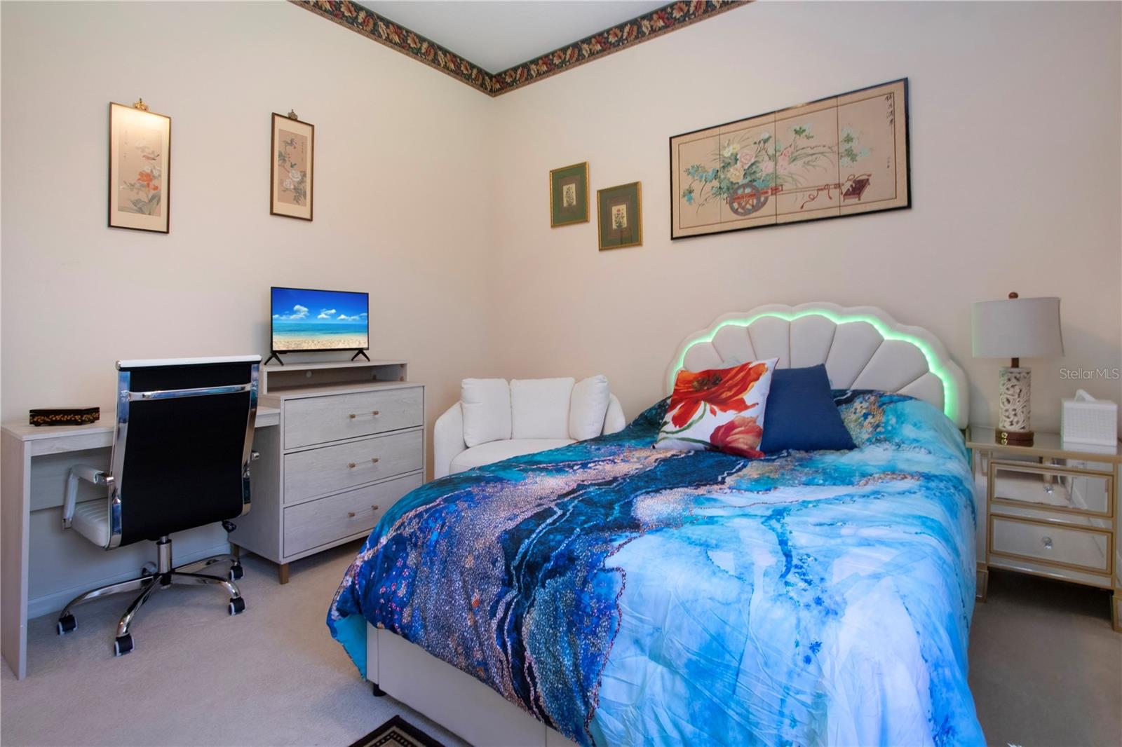 HERITAGE OAKS GOLF & COUNTRY CLUB - Residential