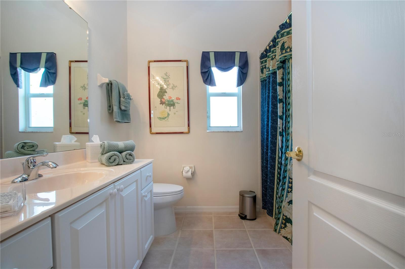 HERITAGE OAKS GOLF & COUNTRY CLUB - Residential