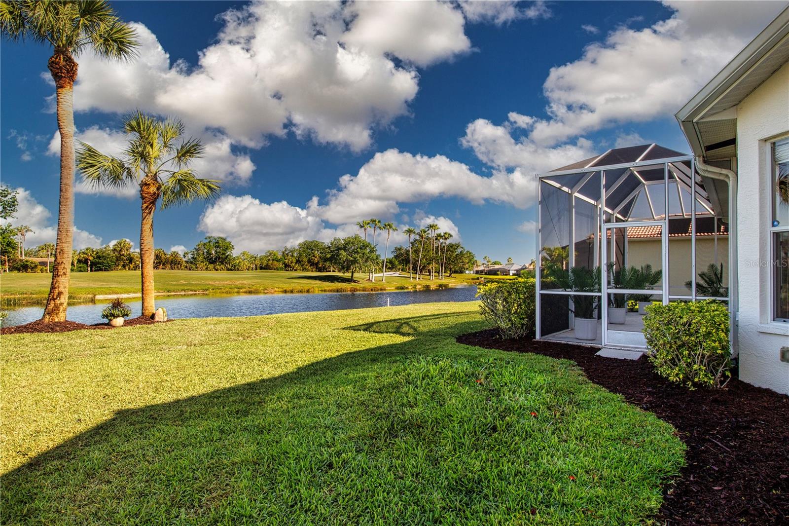 HERITAGE OAKS GOLF & COUNTRY CLUB - Residential