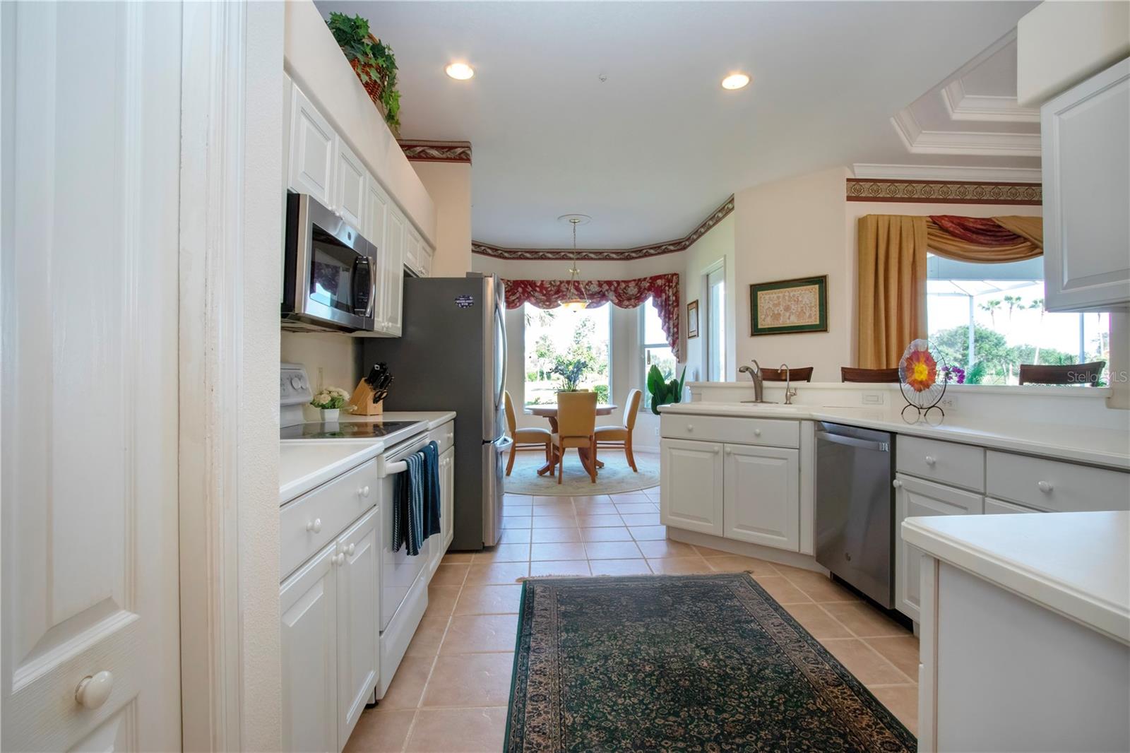 HERITAGE OAKS GOLF & COUNTRY CLUB - Residential