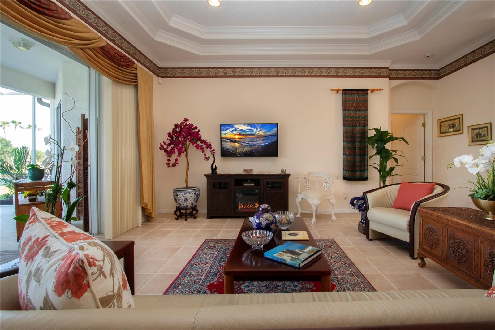 HERITAGE OAKS GOLF & COUNTRY CLUB - Residential