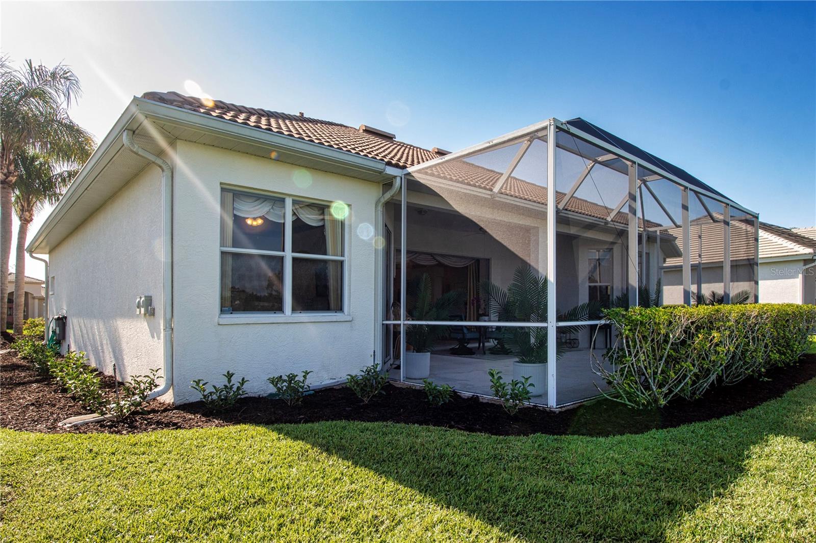 HERITAGE OAKS GOLF & COUNTRY CLUB - Residential