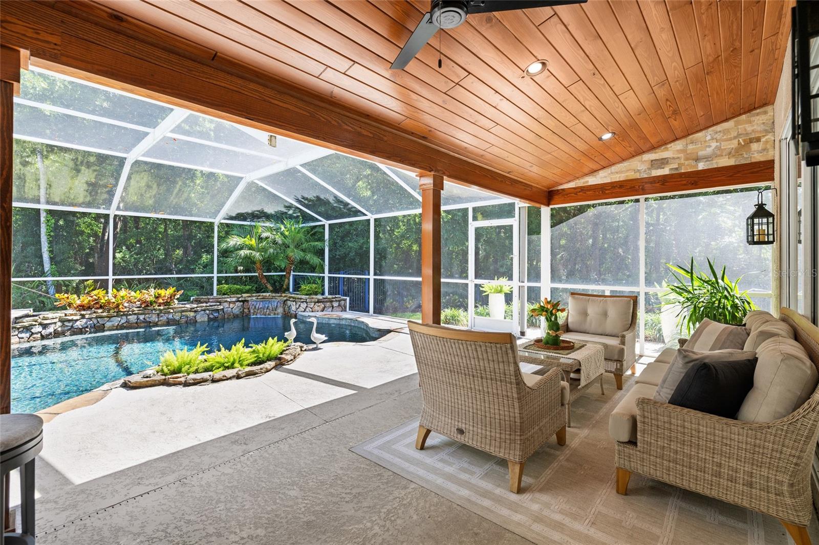 WESTCHASE - THE GREENS - Residential