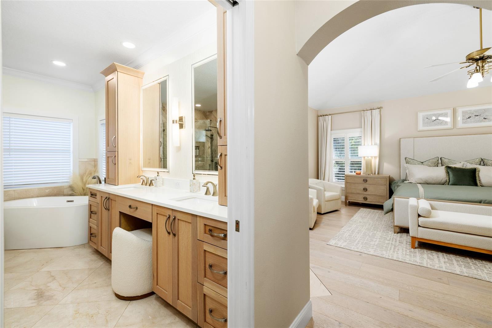 WESTCHASE - THE GREENS - Residential