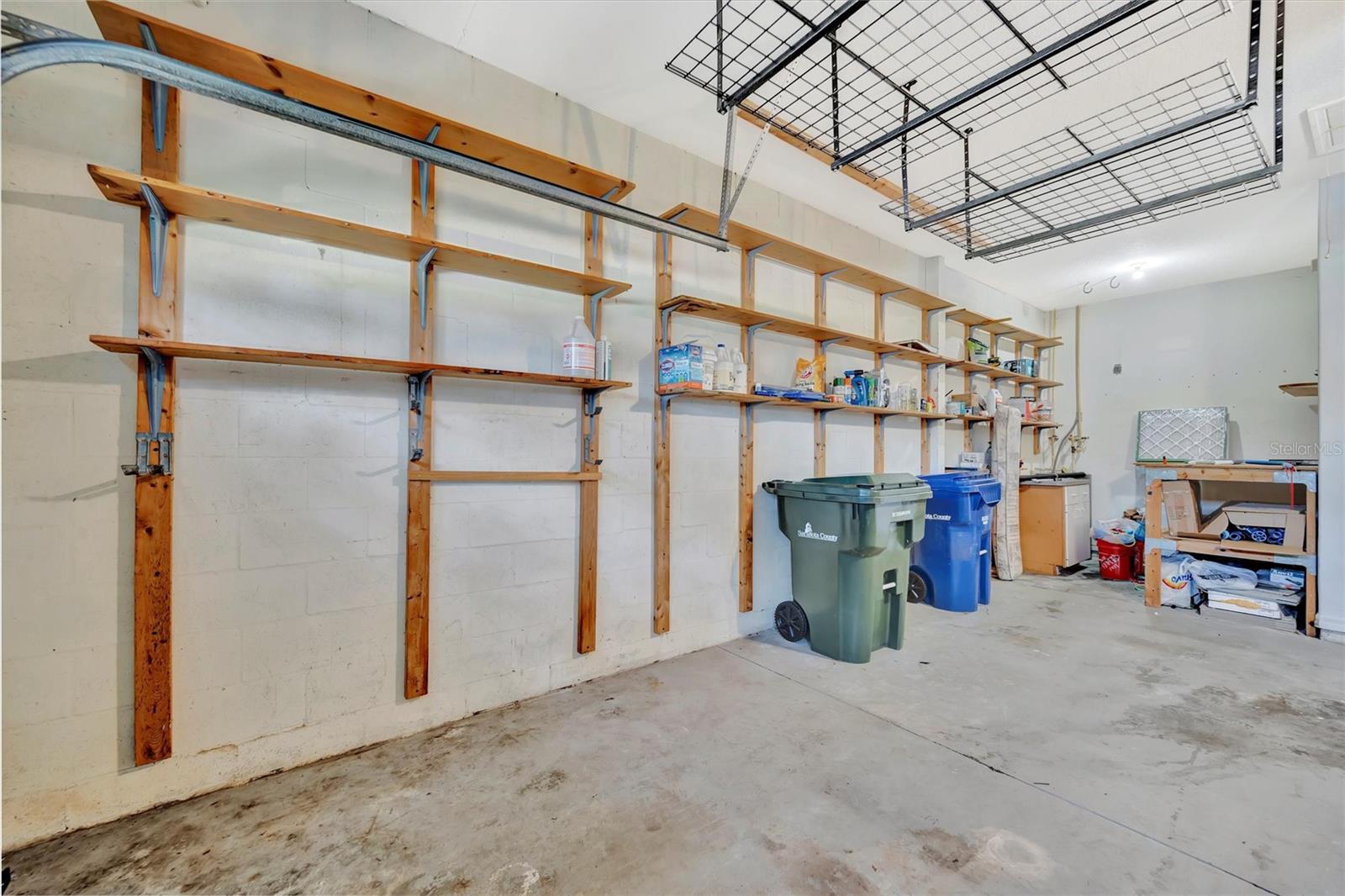 COLONY MEADOWS - Residential Lease