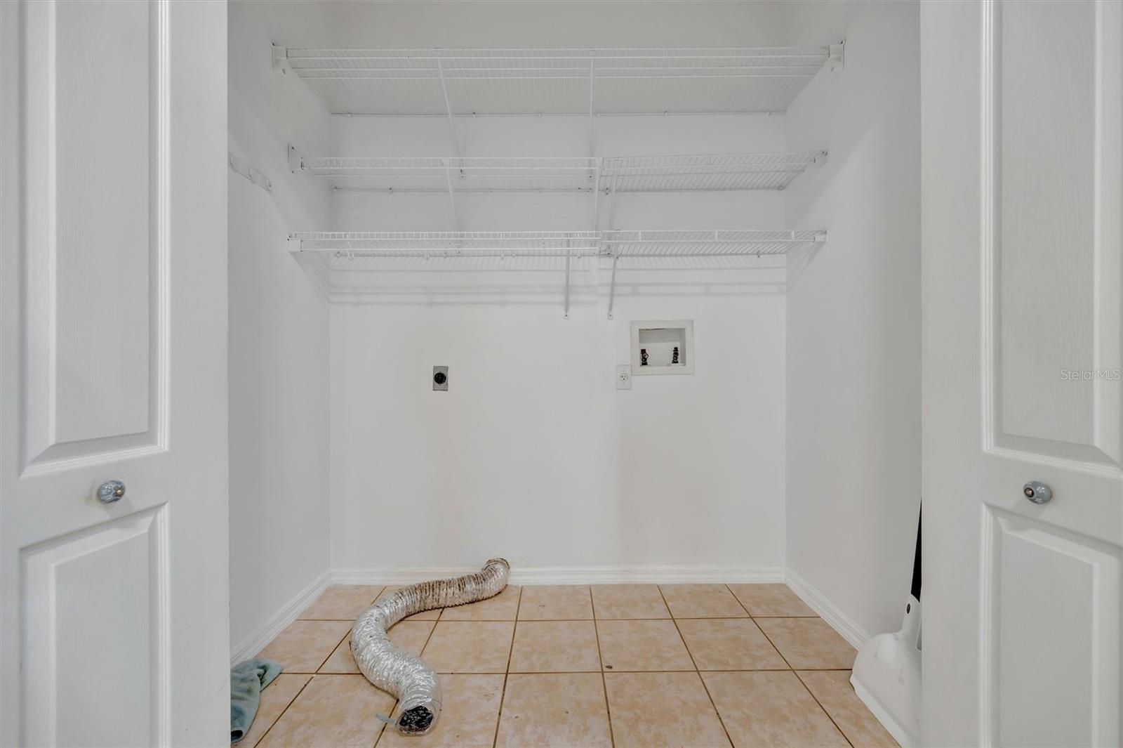 COLONY MEADOWS - Residential Lease