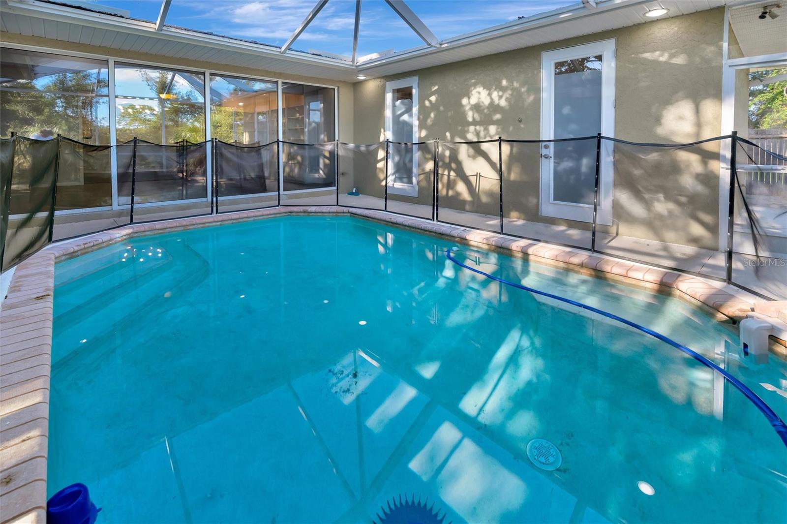 COLONY MEADOWS - Residential Lease