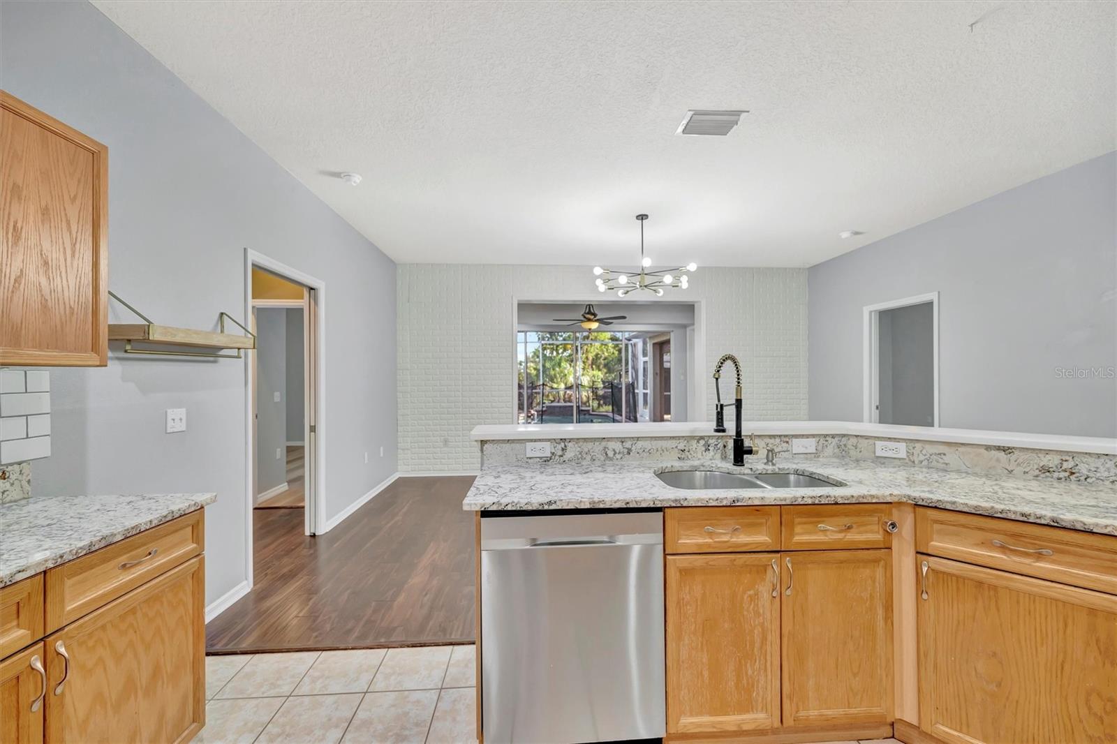 COLONY MEADOWS - Residential Lease